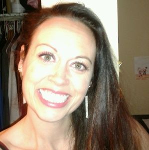 Meet your Posher, Noelle